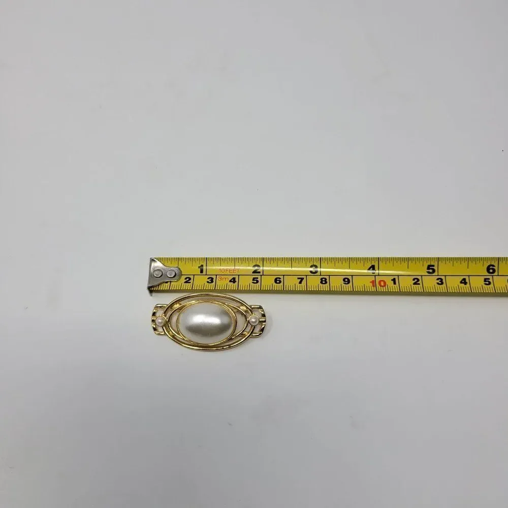 Retro Space Age Gold Tone Open Oval Faux Pearl Bezel Set Brooch Pin Pendant Glam
